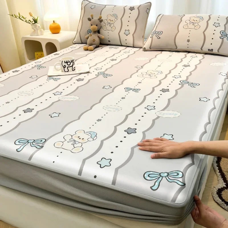 DecorBites™ Cooling Ice Silk Mattress - 3Pcs, High Quality, Simple Pattern, Anti-Wrinkles.