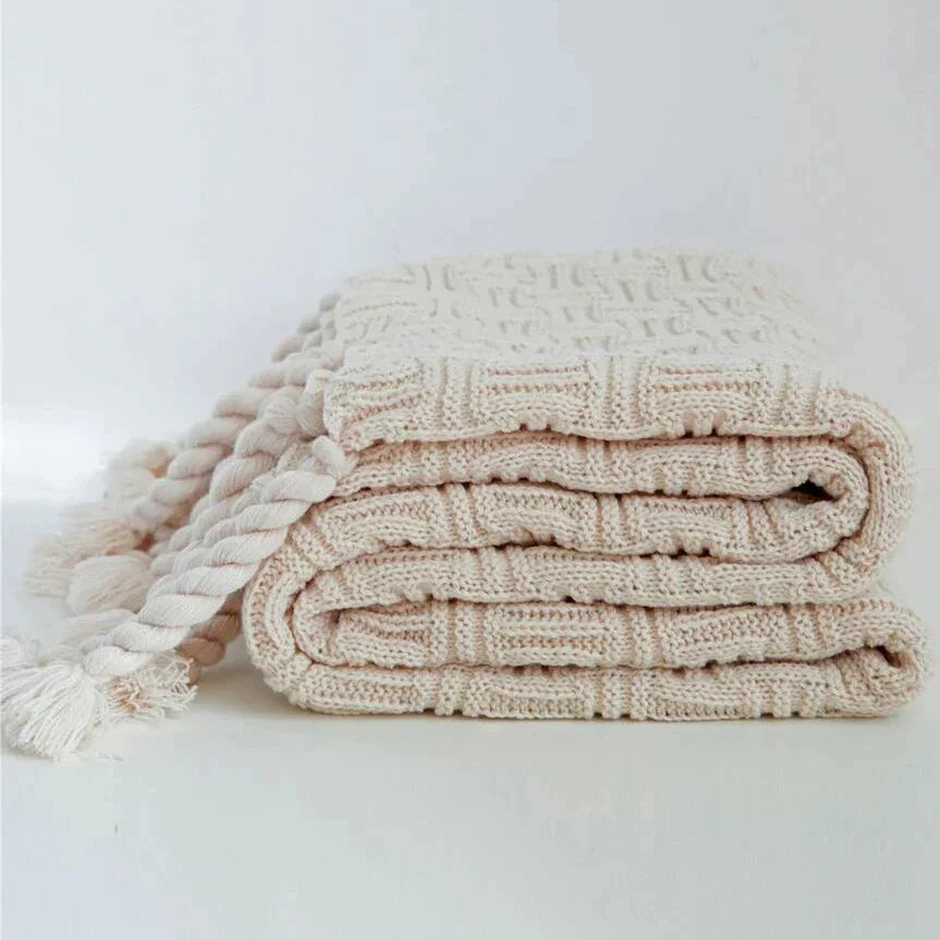 DecorBites™ Cozy Fringed Plaid Throw Blanket - Soft Knitted Acrylic Sofa Blanket for Home Décor & Bedding