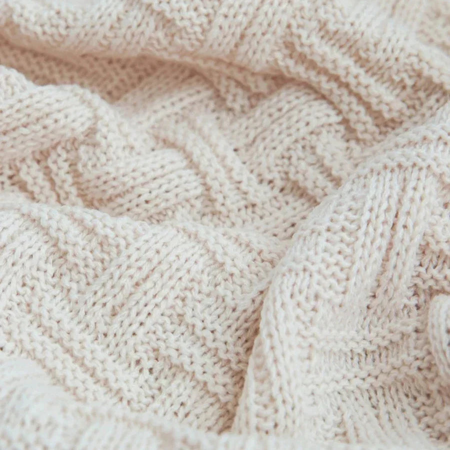DecorBites™ Cozy Fringed Plaid Throw Blanket - Soft Knitted Acrylic Sofa Blanket for Home Décor & Bedding