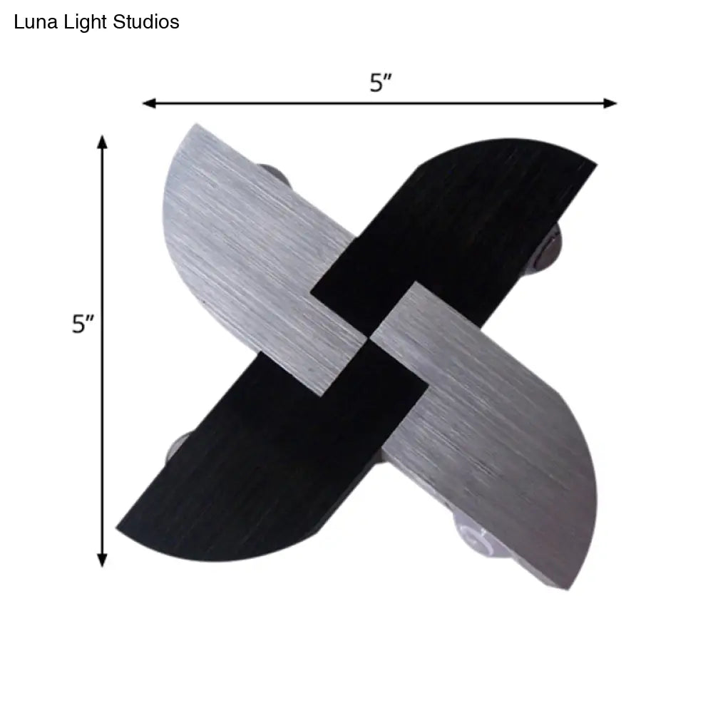 DecorBites™ Contemporary RGB LED Aluminum Wall Sconce Lamp - Windmill Design in Black/Silver