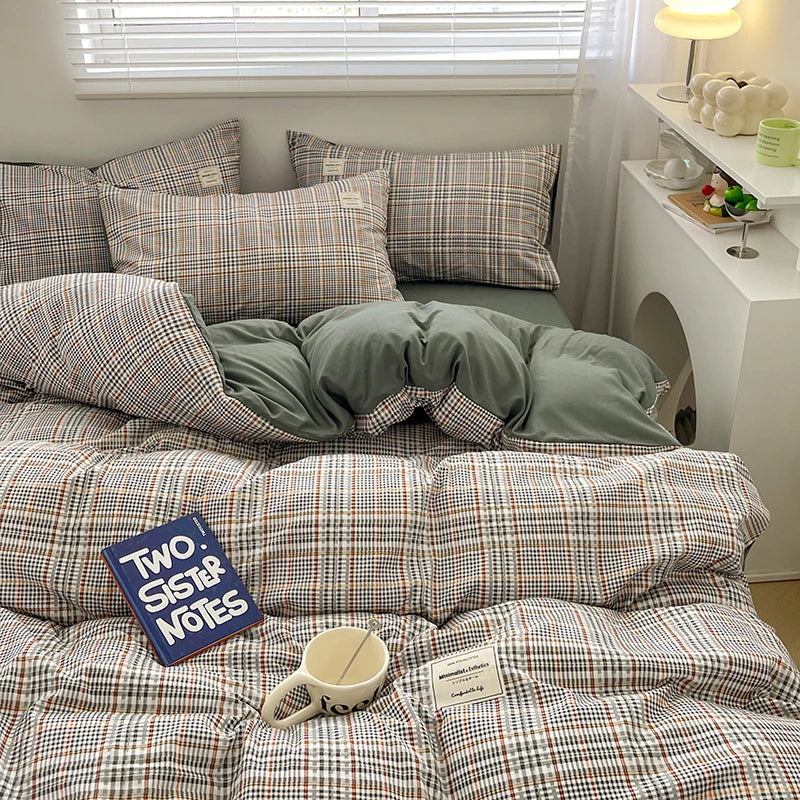 DecorBites™ Cozy Nordic Plaid Bedding Set - Queen/King Size