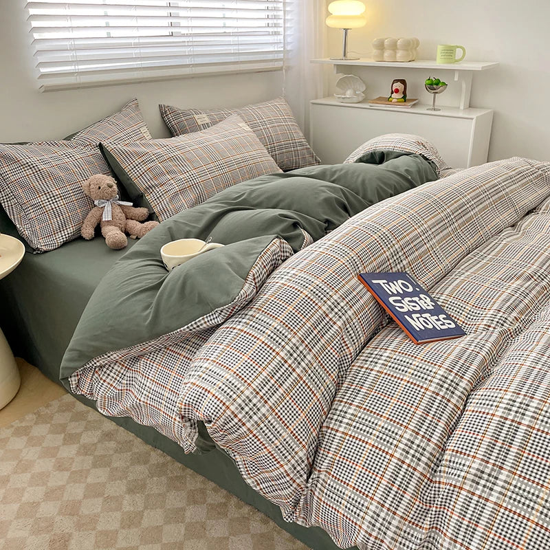 DecorBites™ Cozy Nordic Plaid Bedding Set - Queen/King Size