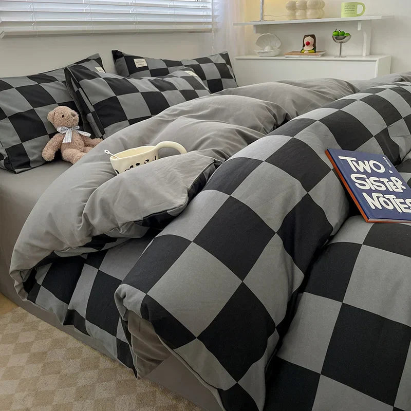 DecorBites™ Cozy Nordic Plaid Bedding Set - Queen/King Size