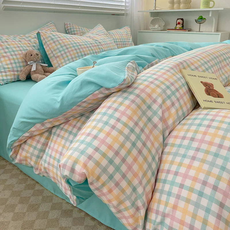 DecorBites™ Cozy Nordic Plaid Bedding Set - Queen/King Size