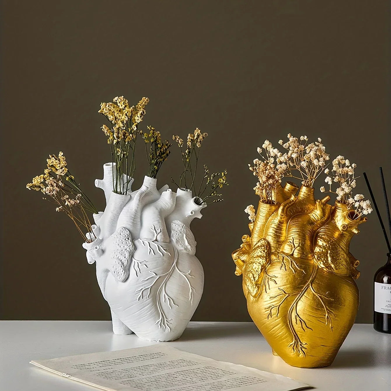 DecorBites™ Anatomical Heart Resin Vase - Glam Decor