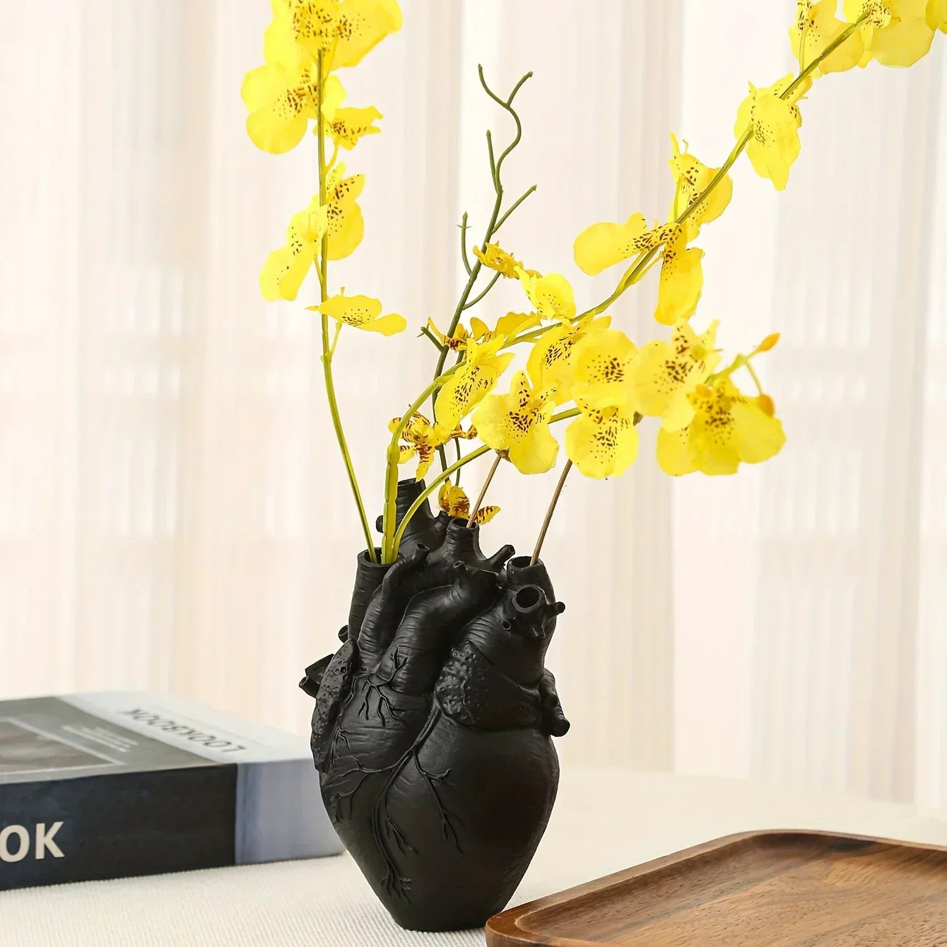 DecorBites™ Anatomical Heart Resin Vase - Glam Decor