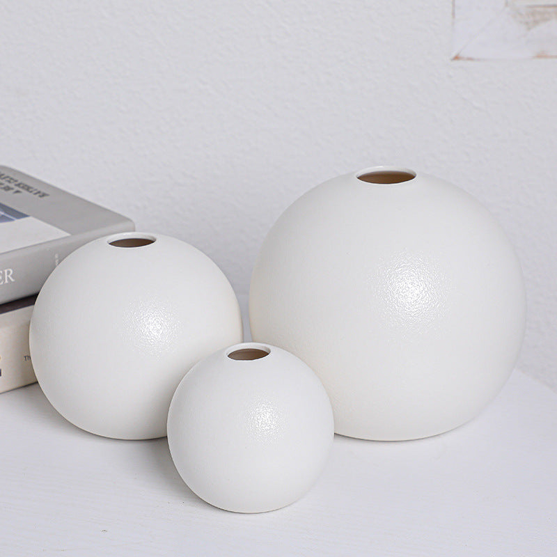 DecorBites™ Black & White Ceramic Round Vase