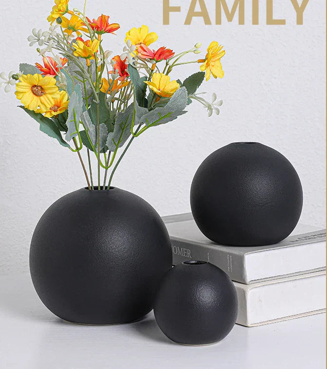 DecorBites™ Black & White Ceramic Round Vase