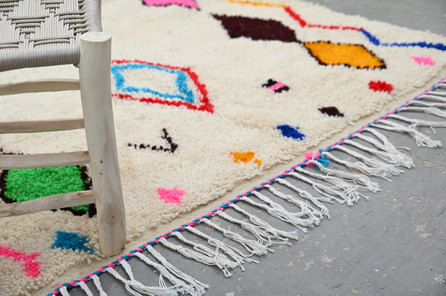 DecorBites™ Handmade Moroccan Azilal Rug - 250x160cm