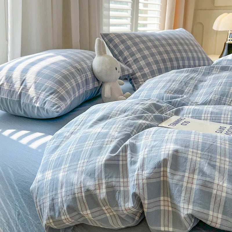DecorBites™ Luxurious 2024 Grid Lattice Bedding Set