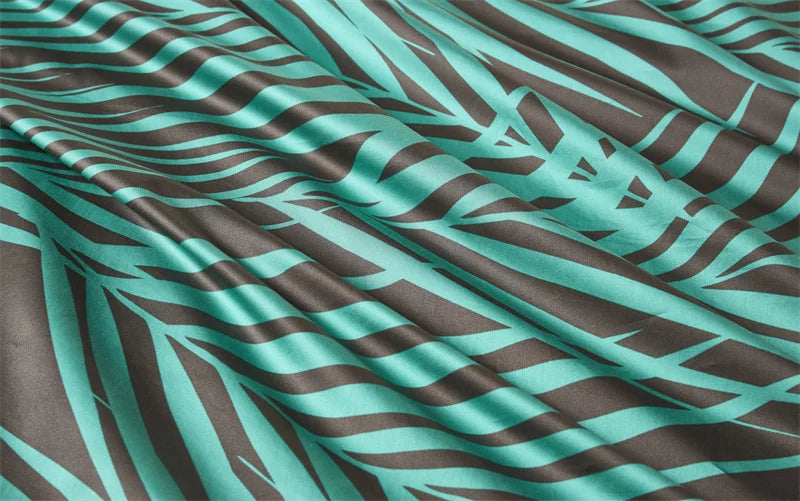 DecorBites™ Luxury Flamingo Leaf Bedding Set | Cotton | Queen & King Size