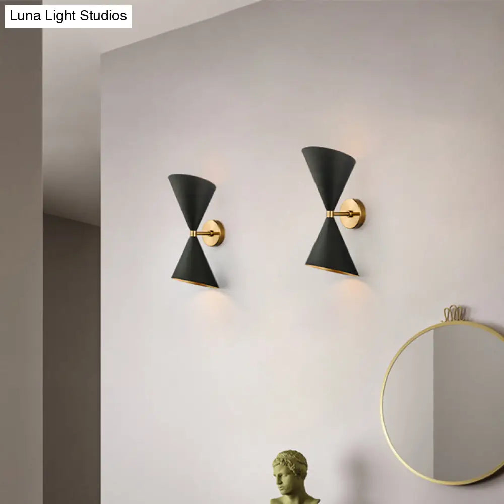 DecorBites™ Modern Double Cone-Shaped Wall Lamp - 2 Lights - Black - Wall Mounted Lighting for Hallway