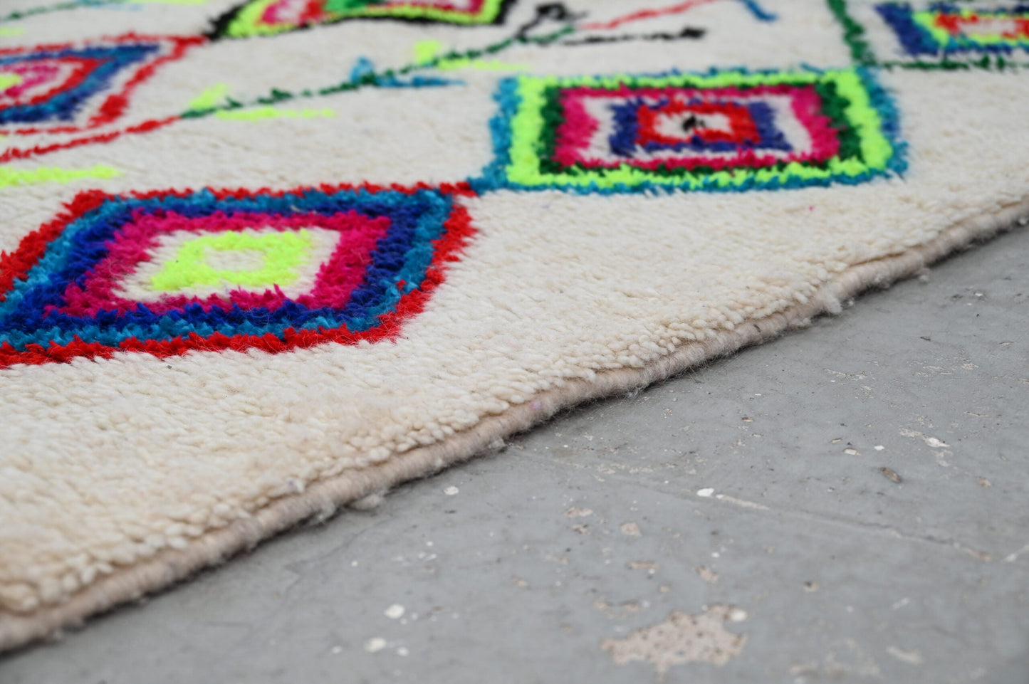DecorBites™ Moroccan Handmade Traditional Azilal Rug 267 X 150 Cm