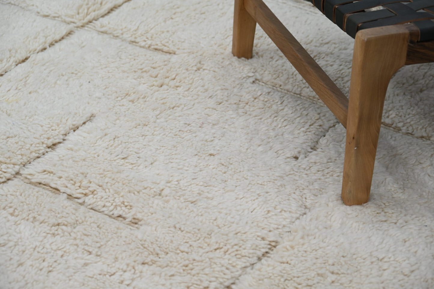 DecorBites™ Moroccan Handmade Traditional Beni Ouarain Carpet 300 X 205 Cm