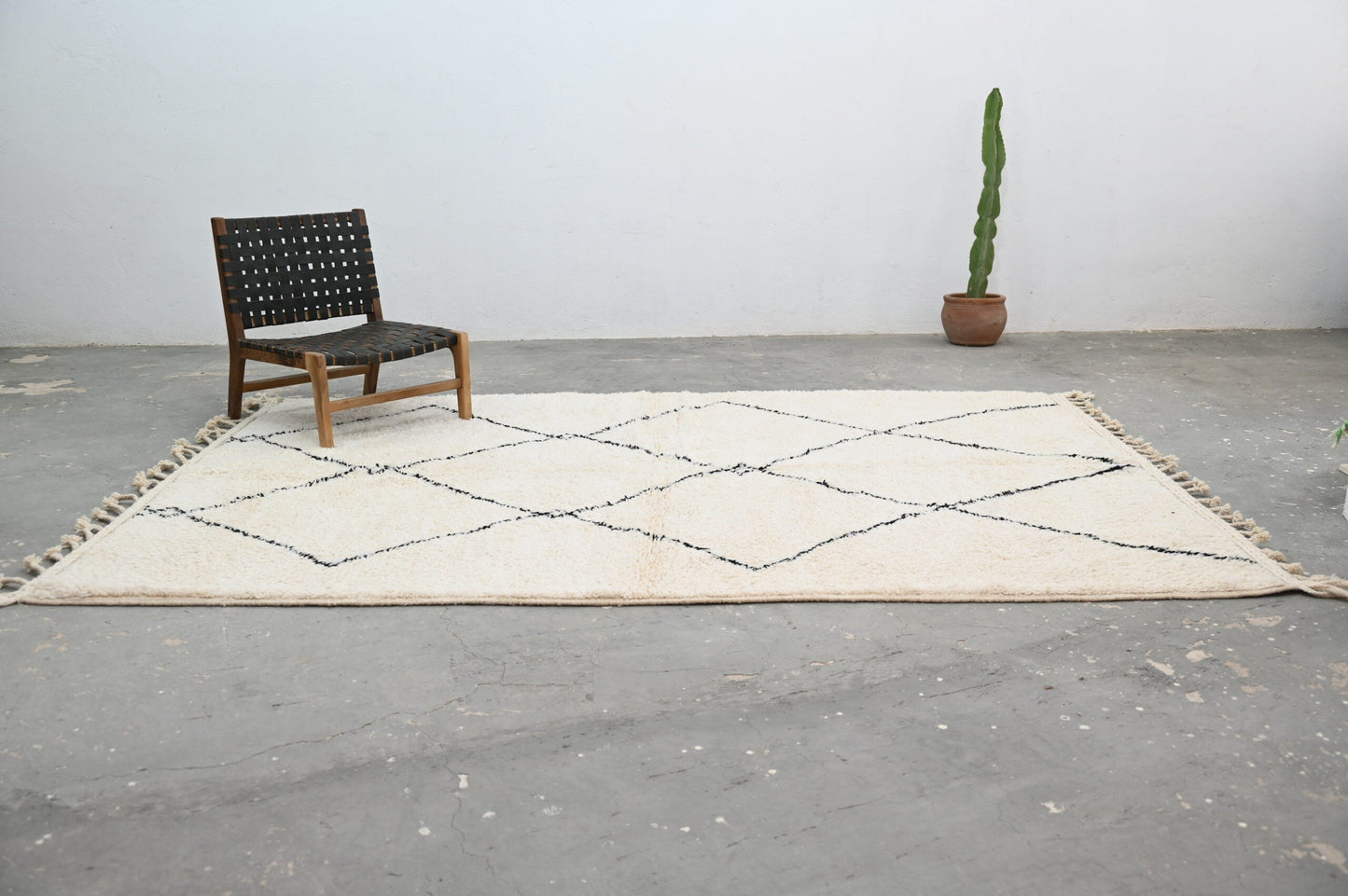 DecorBites™ Moroccan Handmade Traditional Beni Ouarain Carpet 310 X 215 Cm