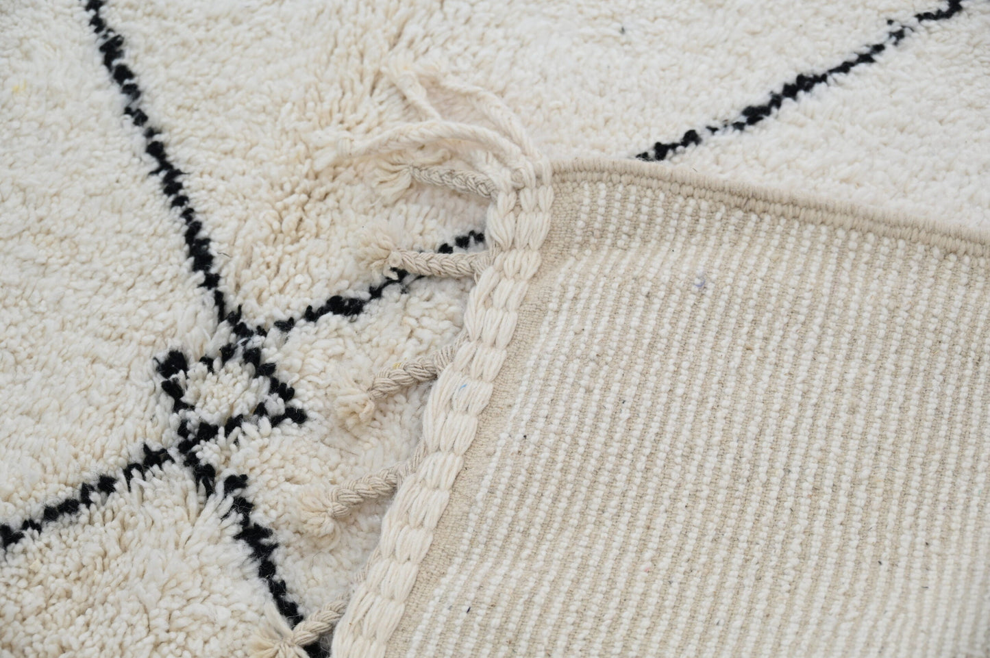DecorBites™ Moroccan Handmade Traditional Beni Ouarain Carpet 310 X 215 Cm