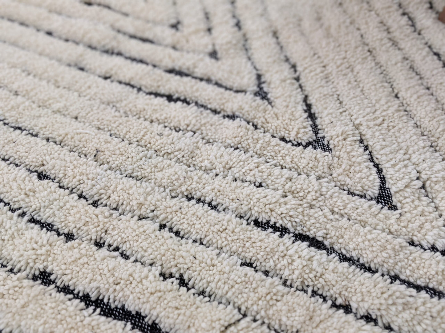 DecorBites™ Moroccan Handmade Traditional Beni Ouarain Rug 245 X 146 Cm