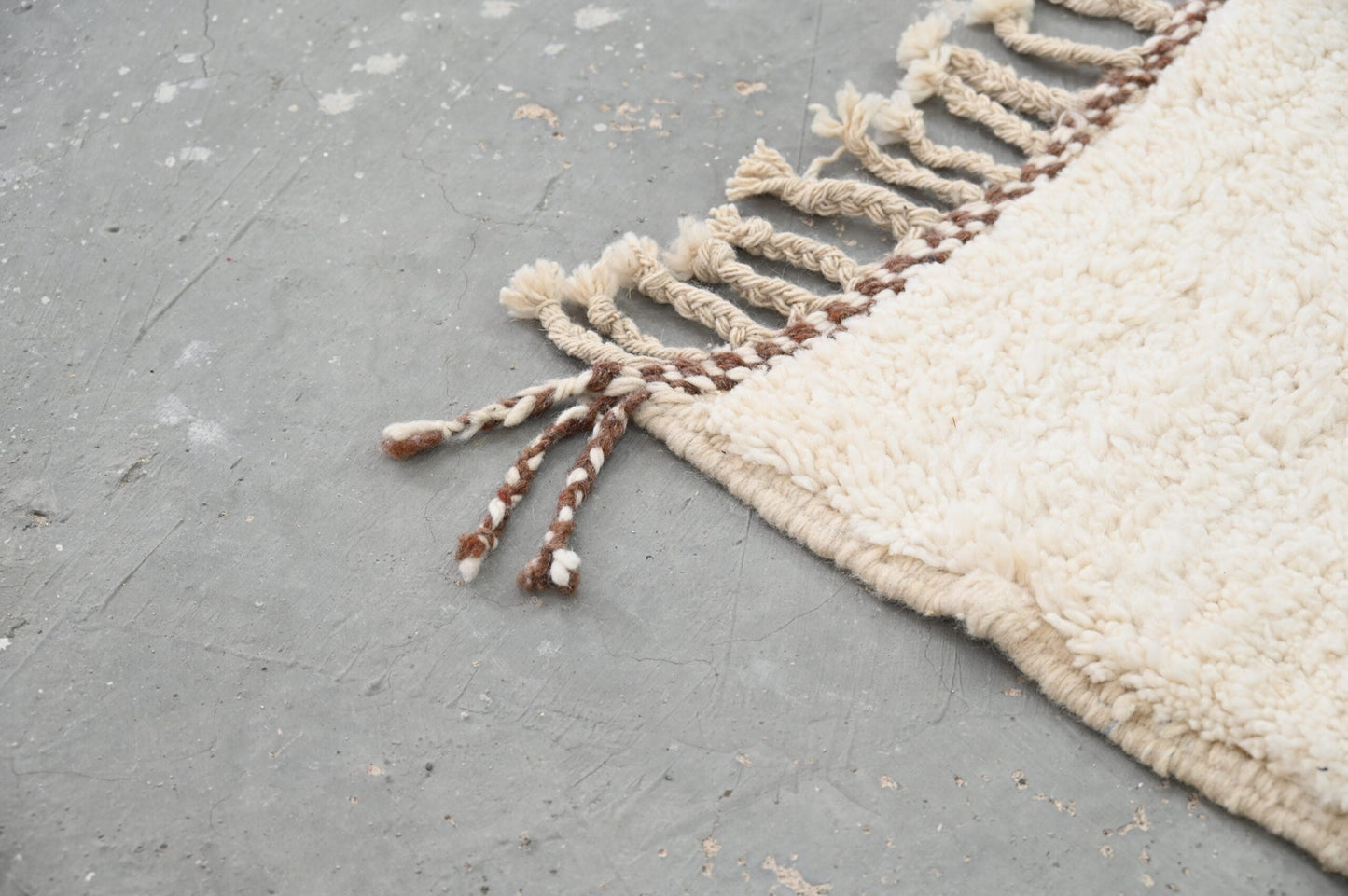 DecorBites™ Moroccan Handmade Traditional Beni Ouarain Rug 290 X 214 cm