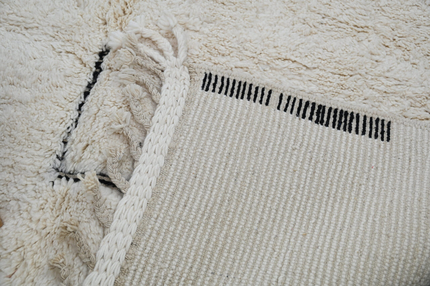 DecorBites™ Moroccan Handmade Traditional Beni Ouarain Rug 300 X 200 Cm
