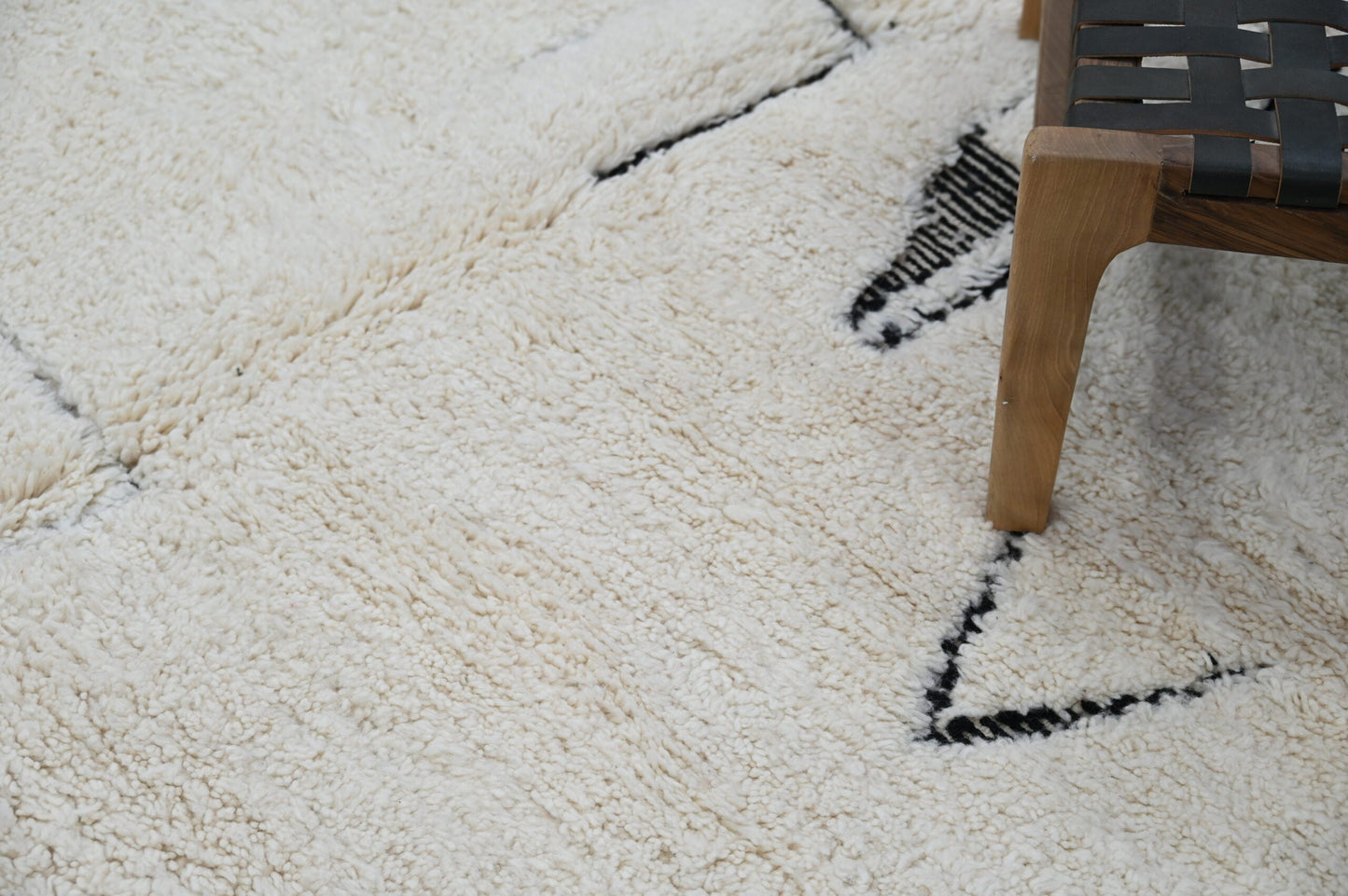 DecorBites™ Moroccan Handmade Traditional Beni Ouarain Rug 300 X 200 Cm
