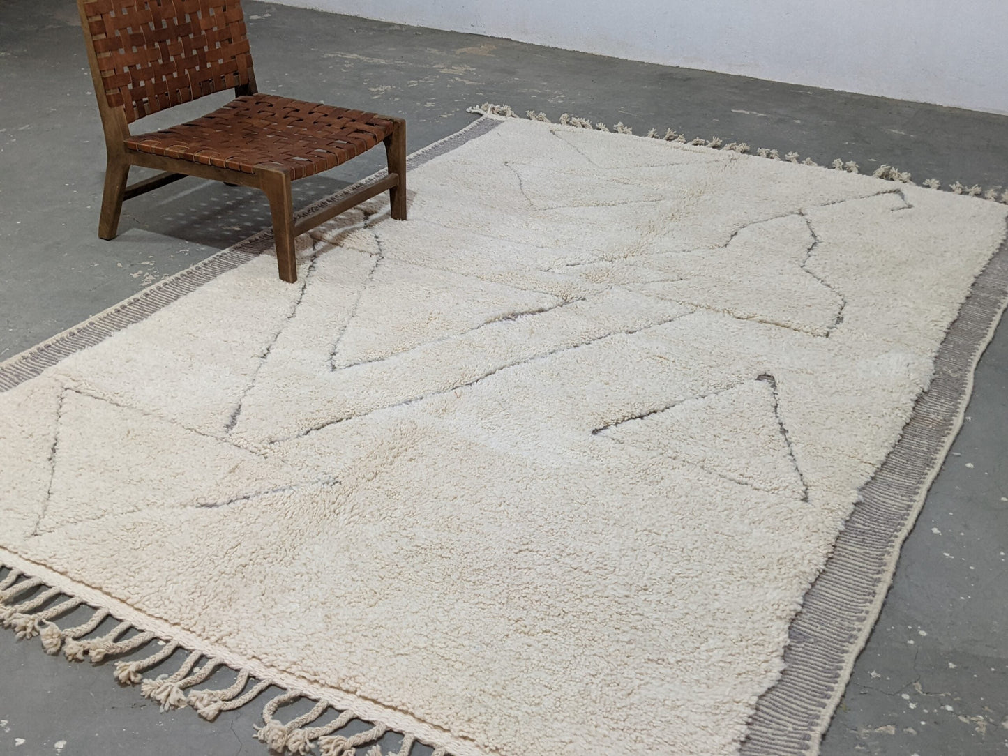 DecorBites™ Moroccan Handmade Traditional Beni Ouarain Rug 305 X 204 Cm
