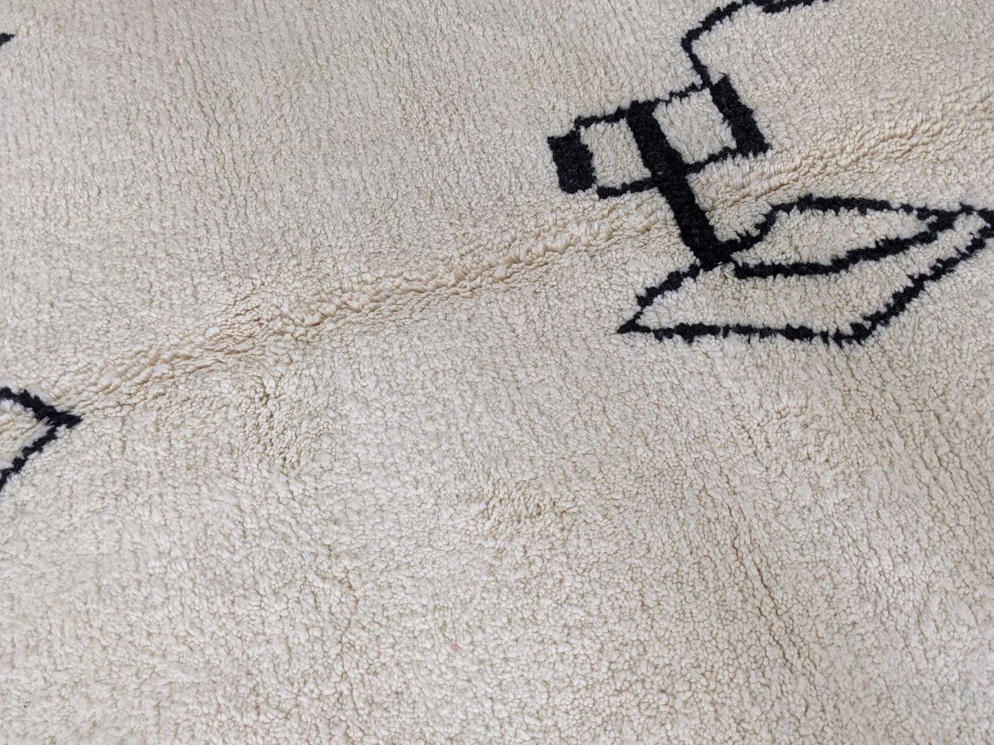 DecorBites™ Moroccan Handmade Traditional Beni Ouarain Rug 310 X 210 Cm