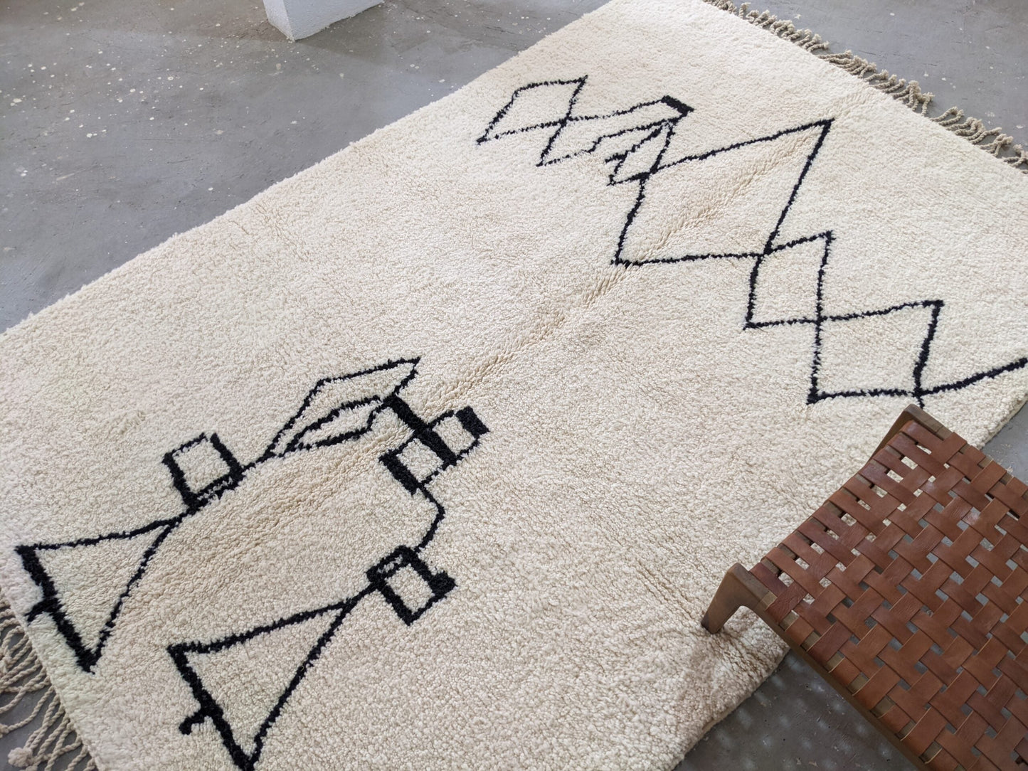 DecorBites™ Moroccan Handmade Traditional Beni Ouarain Rug 310 X 210 Cm