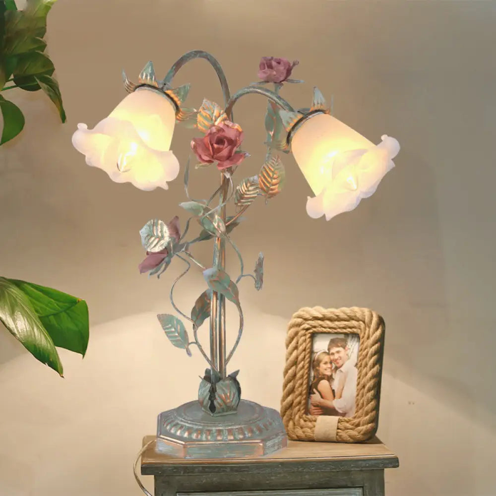 DecorBites™ Pastoral Metal Flared Nightstand Lamp with Flower Decoration - Green