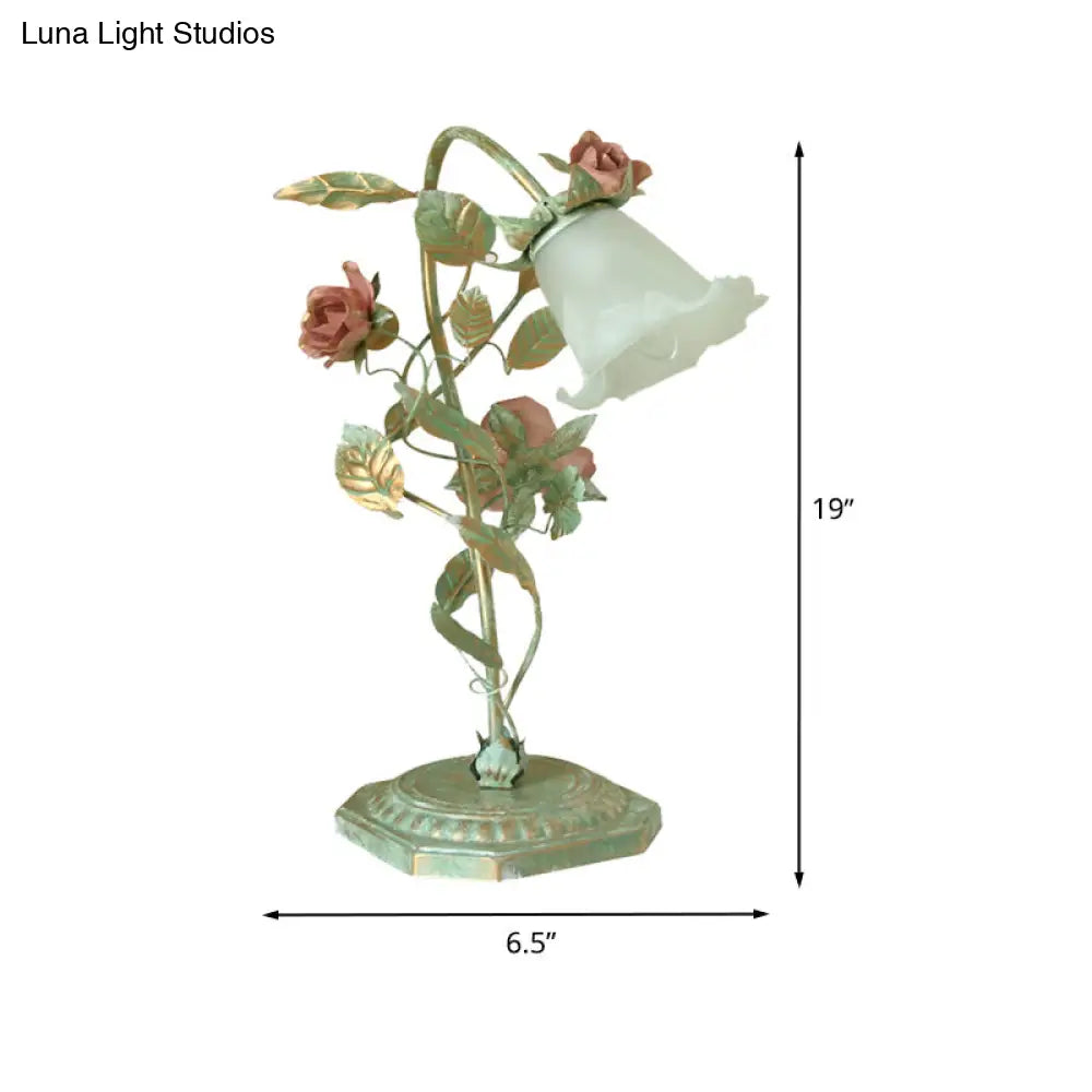 DecorBites™ Pastoral Metal Flared Nightstand Lamp with Flower Decoration - Green