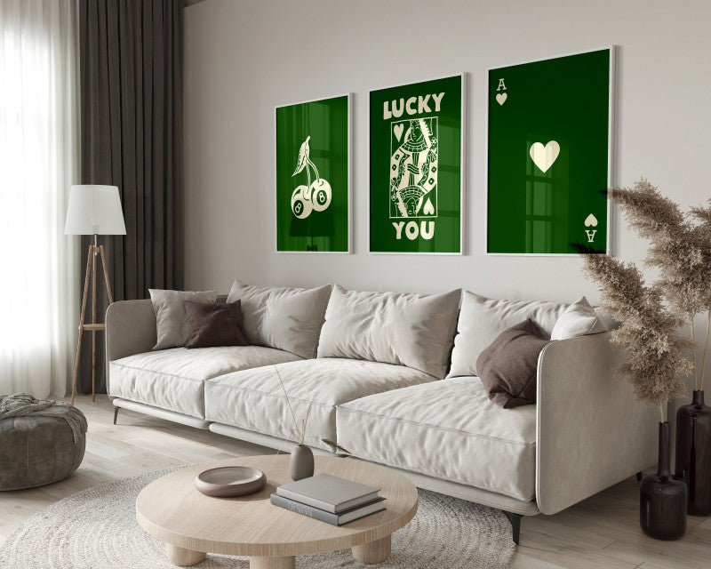 DecorBites™ Retro Wall Art Posters Set - Queen of Hearts