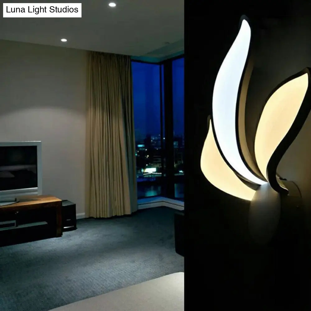 DecorBites™ Simple Acrylic LED Petal Wall Sconce with 3 Lights for Bedroom Lighting in Neutral/White/Warm Light